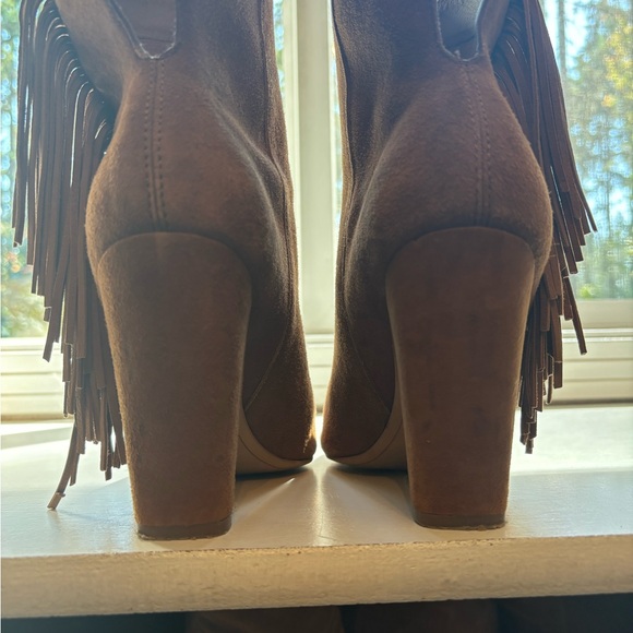 Brown Fringe and Suede Shoes with Peep Toe Size 8 - Picture 9 of 9